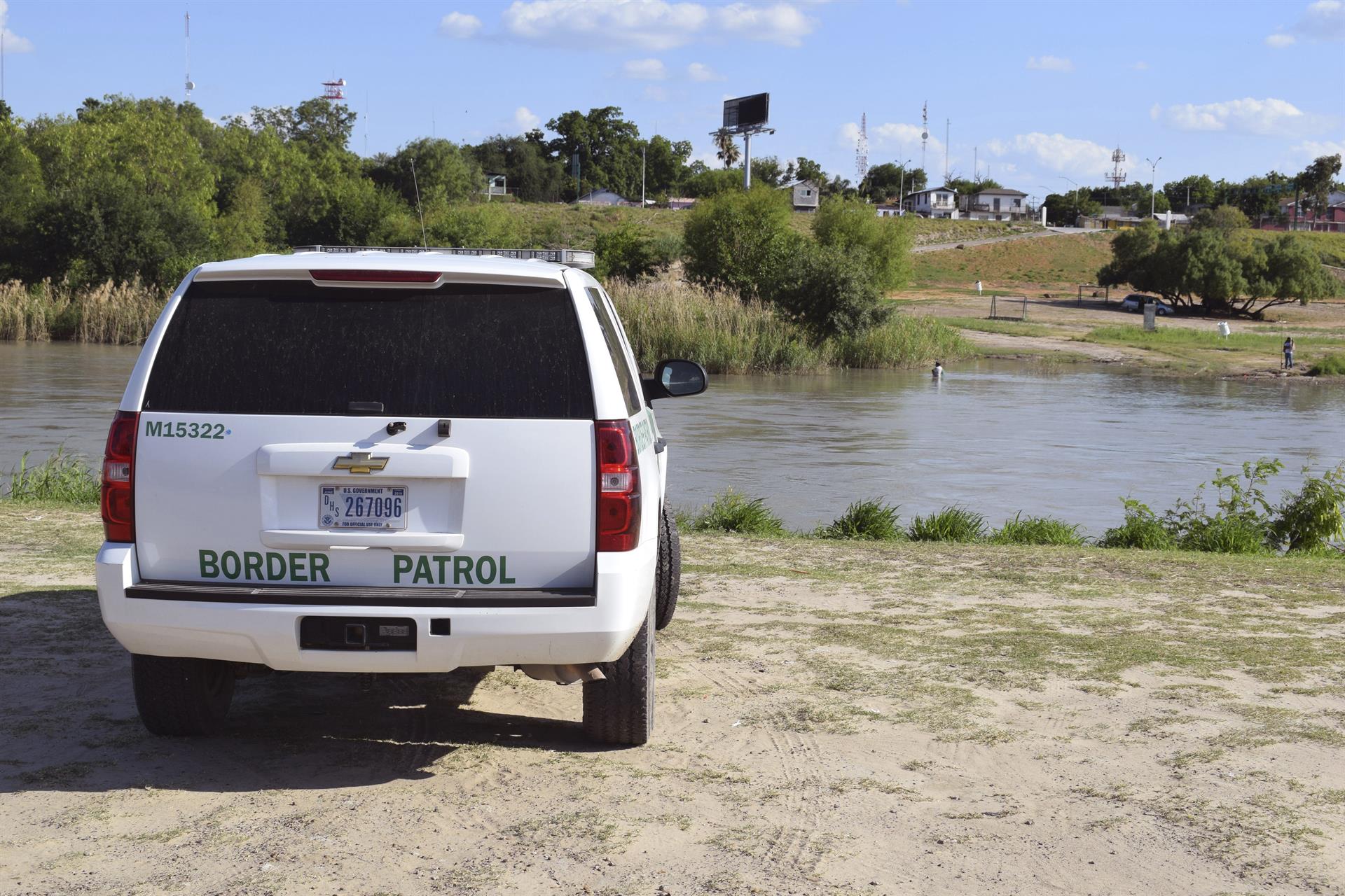 Un vehículo de la patrulla fronteriza de EEUU durante un simulacro de operación de vigilancia en Laredo, a orillas del Rio Bravo, imagen de archivo. MINDS/EFE/Alex Segura Lozano
