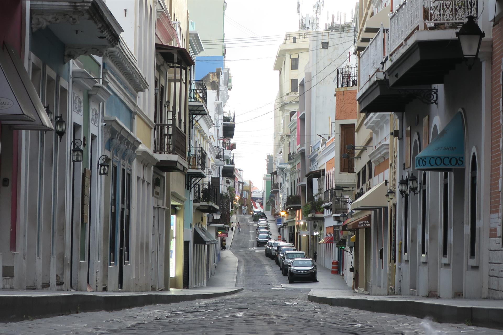 Vista de una calle en el Viejo San Juan, Puerto Rico. Imagen de archivo. EFE/Jorge Muñiz
