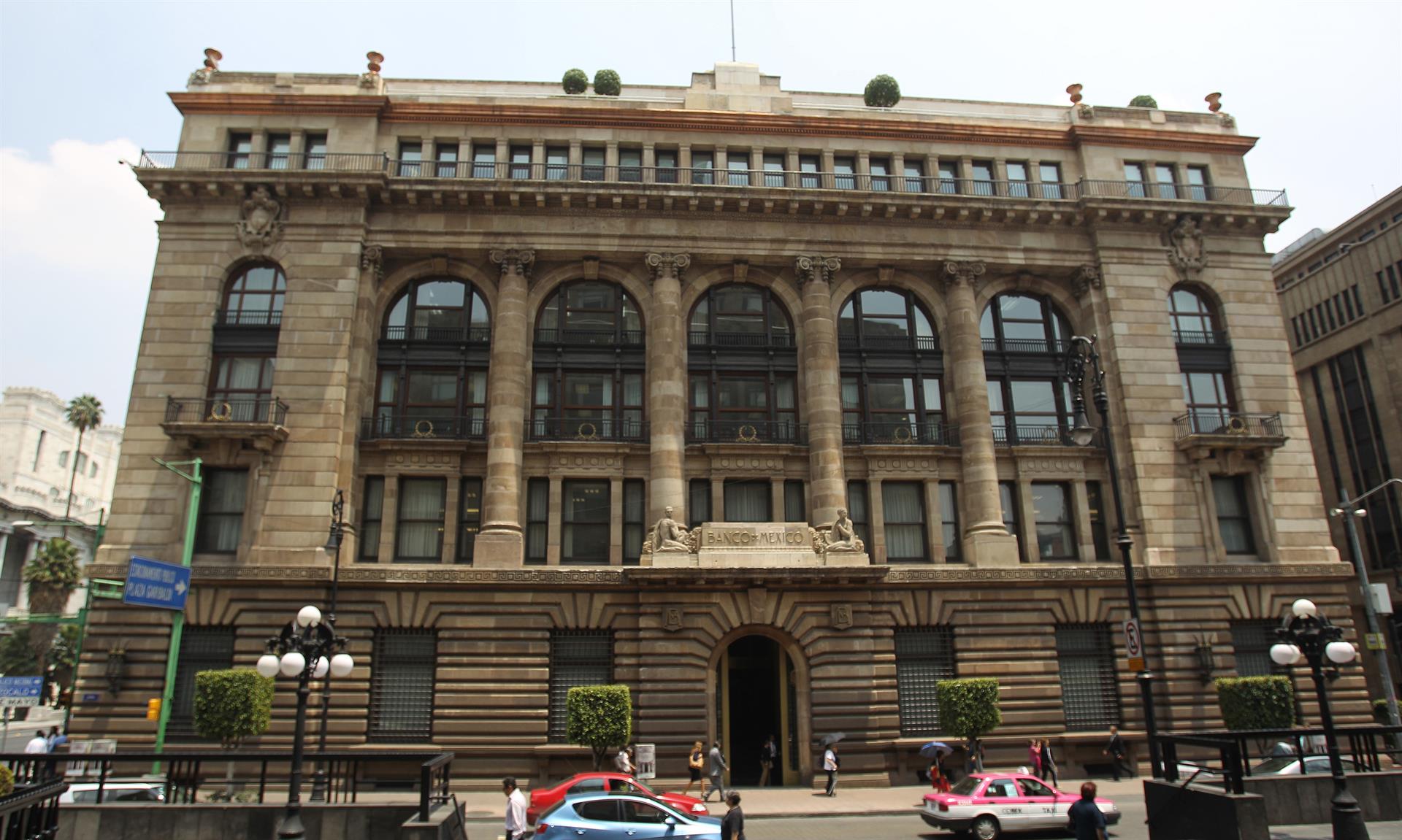 Fotografía de archivo que muestra el edificio del Banco de México, en Ciudad de México (México). EFE/ Mario Guzmán
