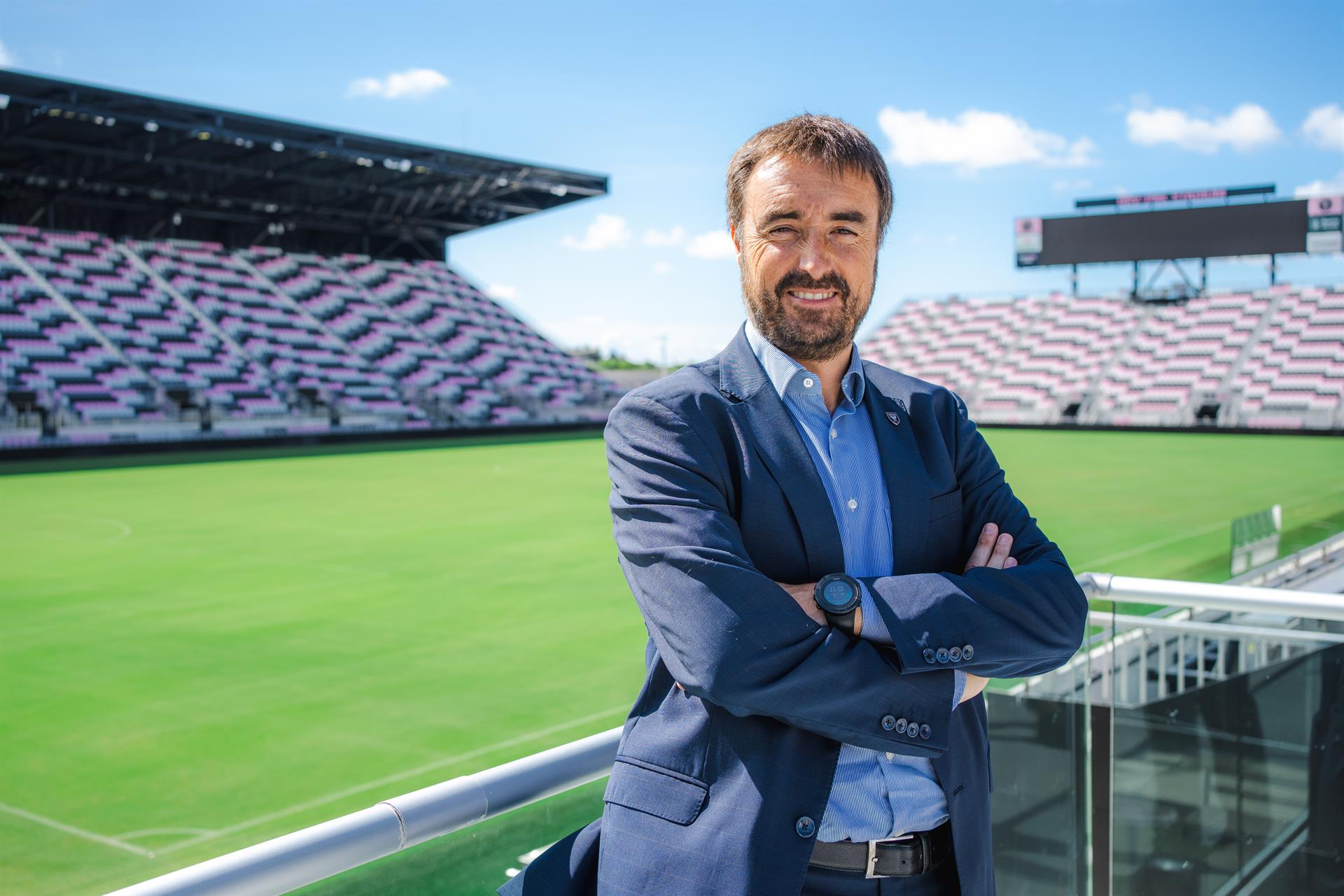 El Inter Miami contrató este jueves a Víctor Oliver, el anterior director de estadio y de ingresos del Barcelona, para dar un paso más en su ambicioso proyecto deportivo. EFE/Inter Miami
