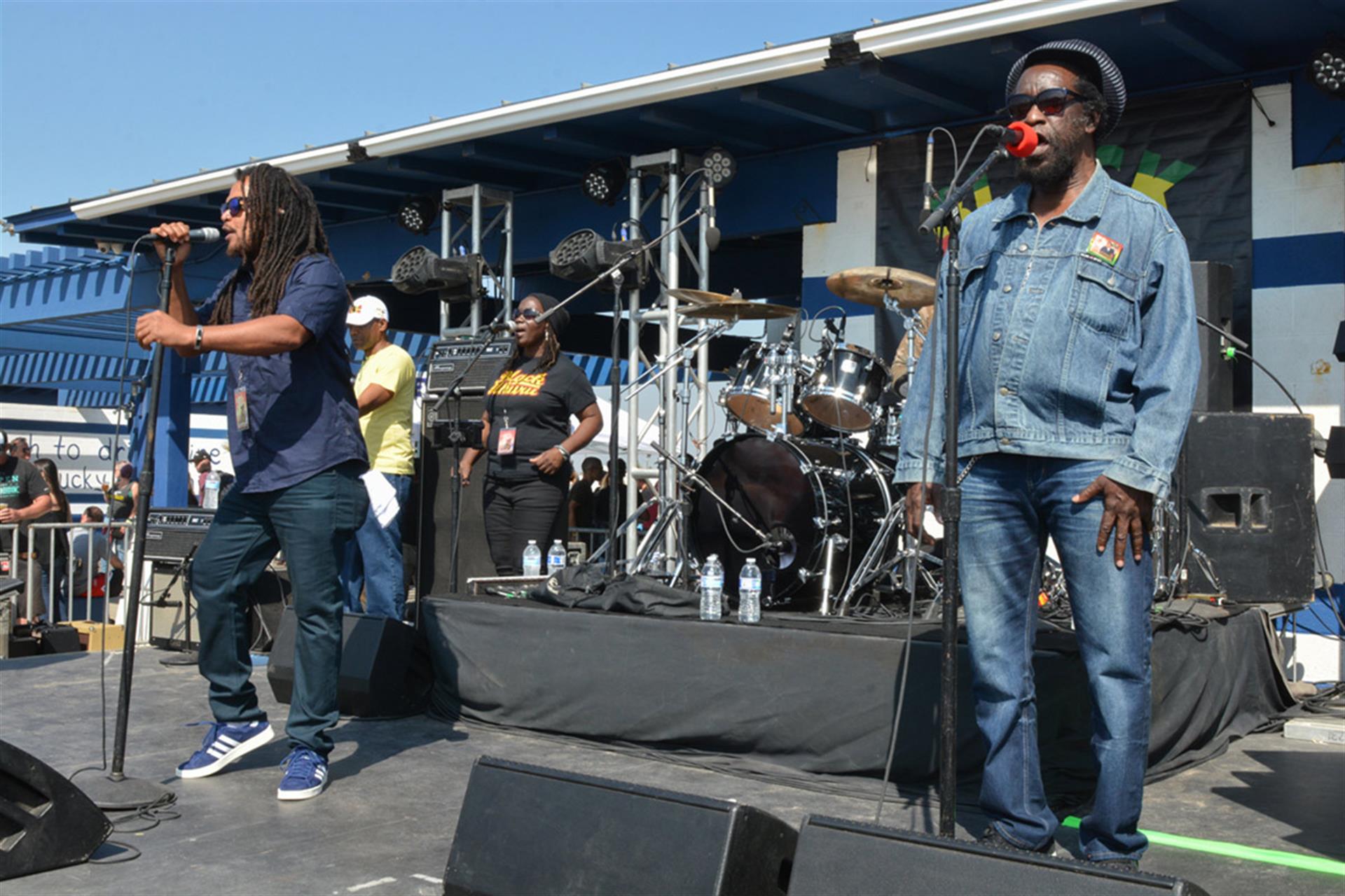 Fotografía personal divulgada donde aparecen los integrantes de la legendaria banda jamaiquina de reggae Black Uhuru que actuará el sábado en el primer 