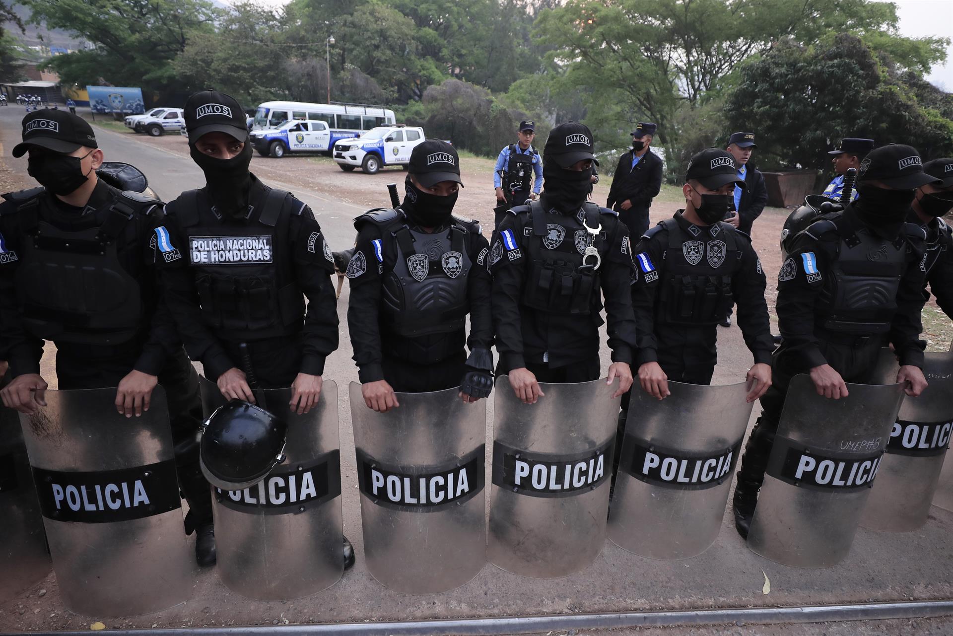 Policías prestan guardia después de desarticular una banda de traficantes. Imagen de archivo. EFE/ Gustavo Amador
