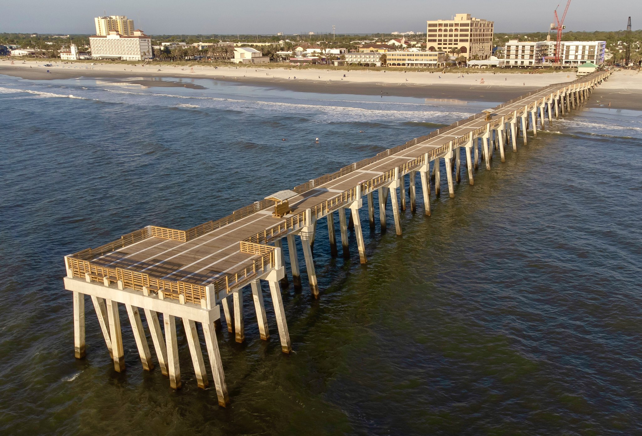 Reabre muelle en Jacksonville Beach que sufrió daños por huracanes - Hola  News