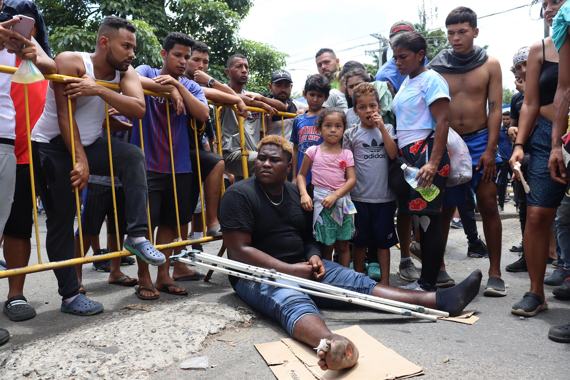 Migrantes Bloquean Calles Para Presionar Permisos Temporales En Sur De ...