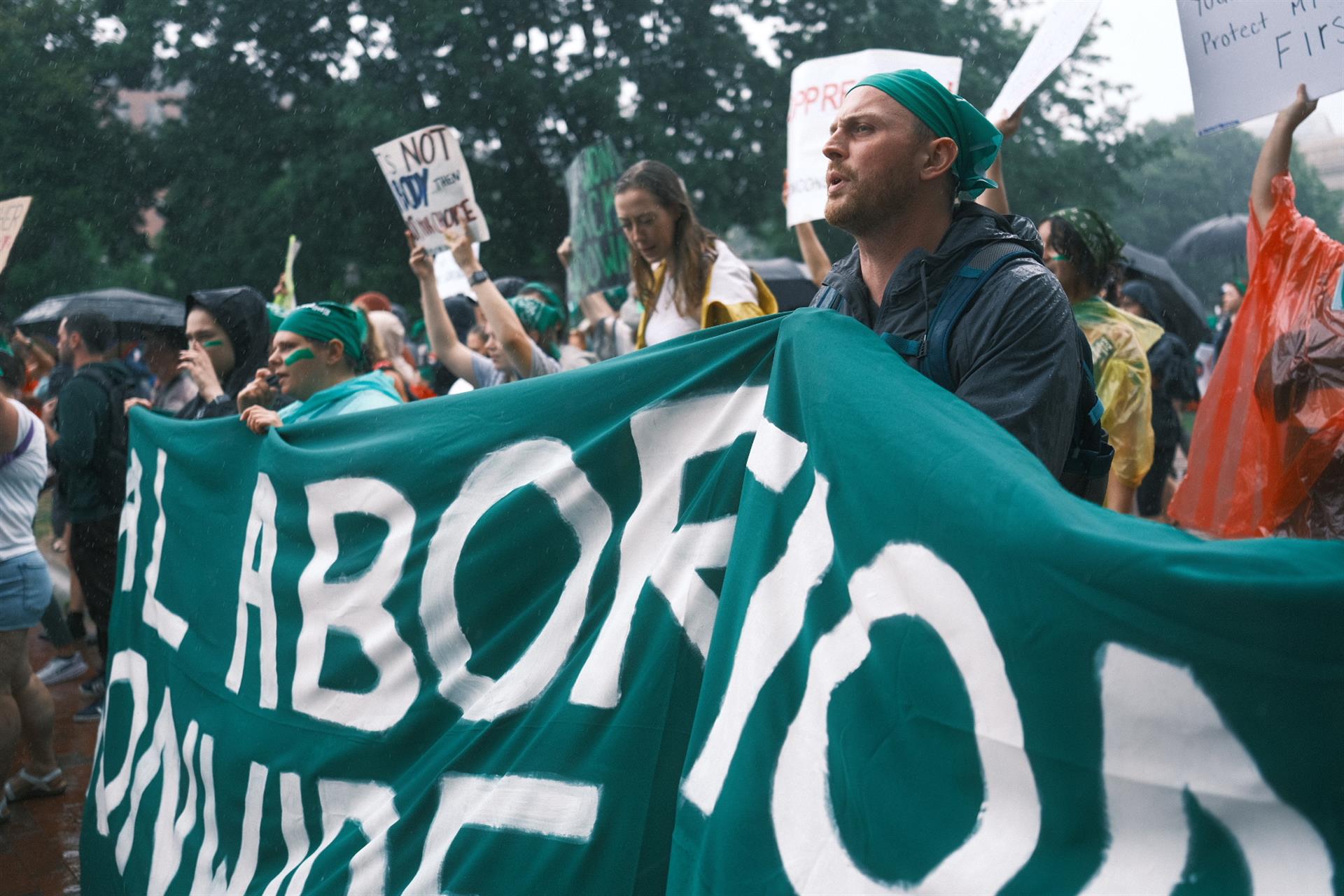 Personas protestan frente a la Casa Blanca para exigir que se proteja el aborto legal, en Washington (EE.UU). Imagen de archivo. EFE/ Jorge Dastis
