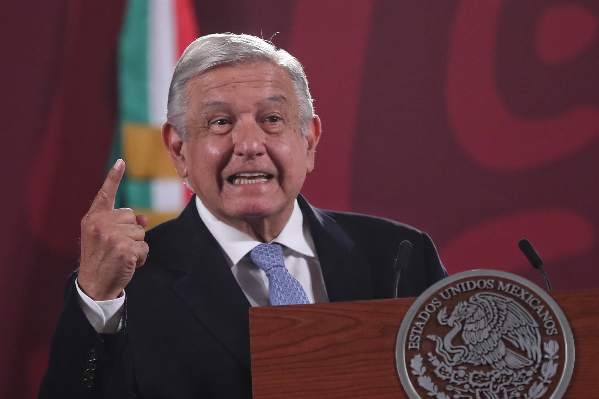 El presidente de México, Andrés Manuel López Obrador, habla durante una rueda de prensa en el Palacio Nacional, en Ciudad de México (México). Imagen de archivo. EFE/ Sáshenka Gutiérrez
