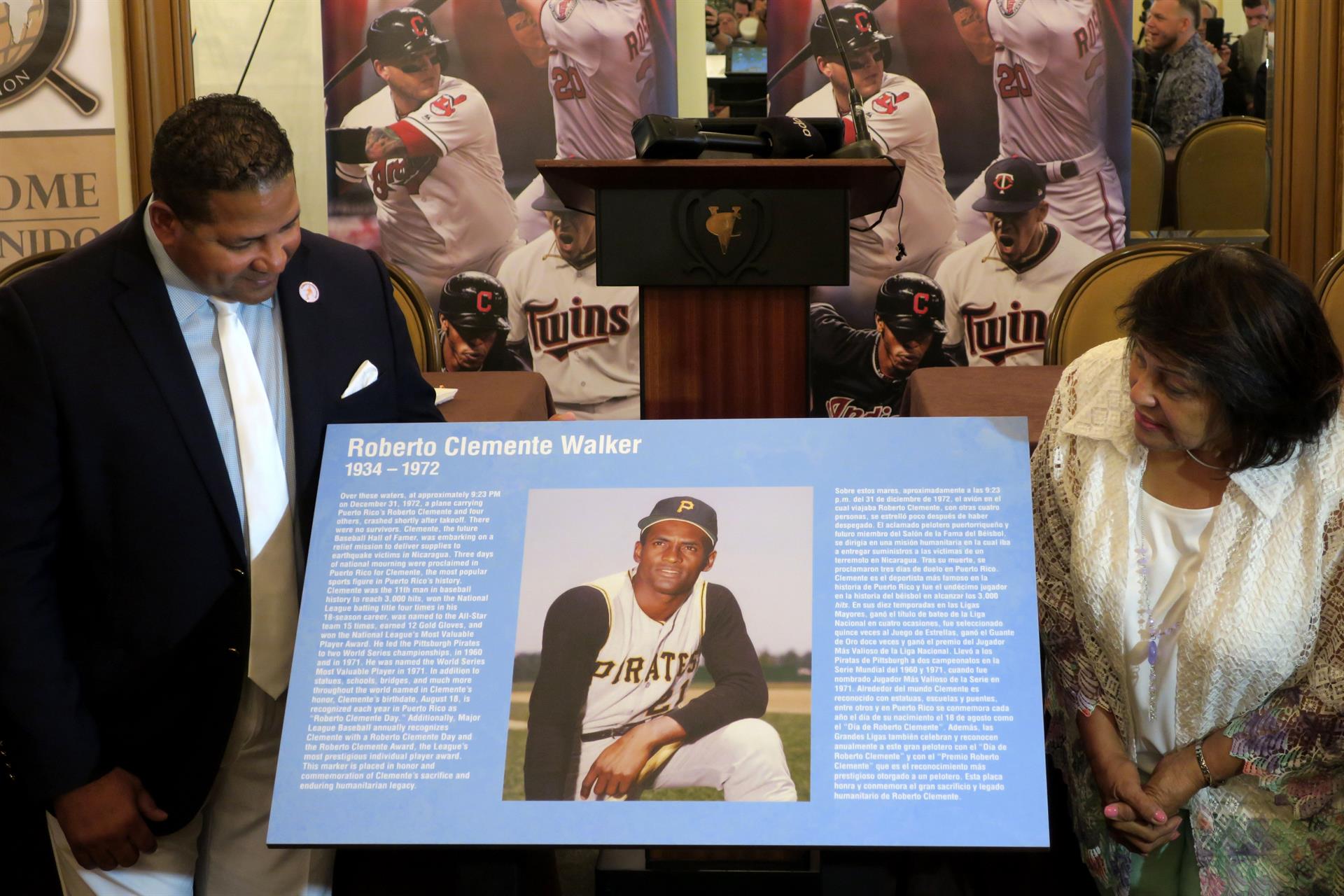 La familia del fallecido Roberto Clemente demanda al Gobierno de