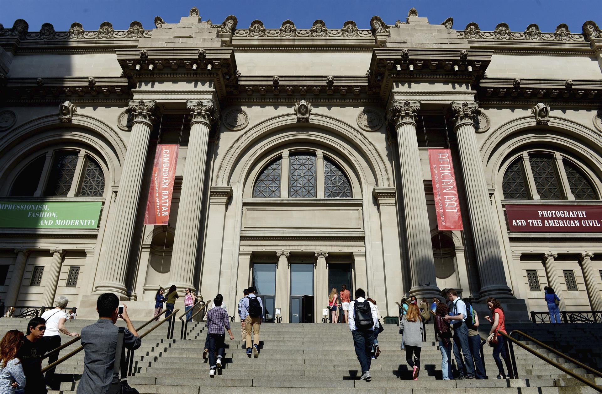Vista de la entrada del Museo Metropolitano de Arte (MET) de Nueva York, EEUU. Imagen de archivo. EFE/Justin Lane
