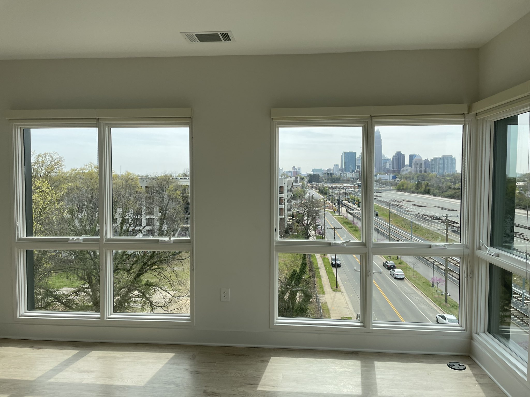 Nuevo informe describe el salario necesario para vivir en Charlotte