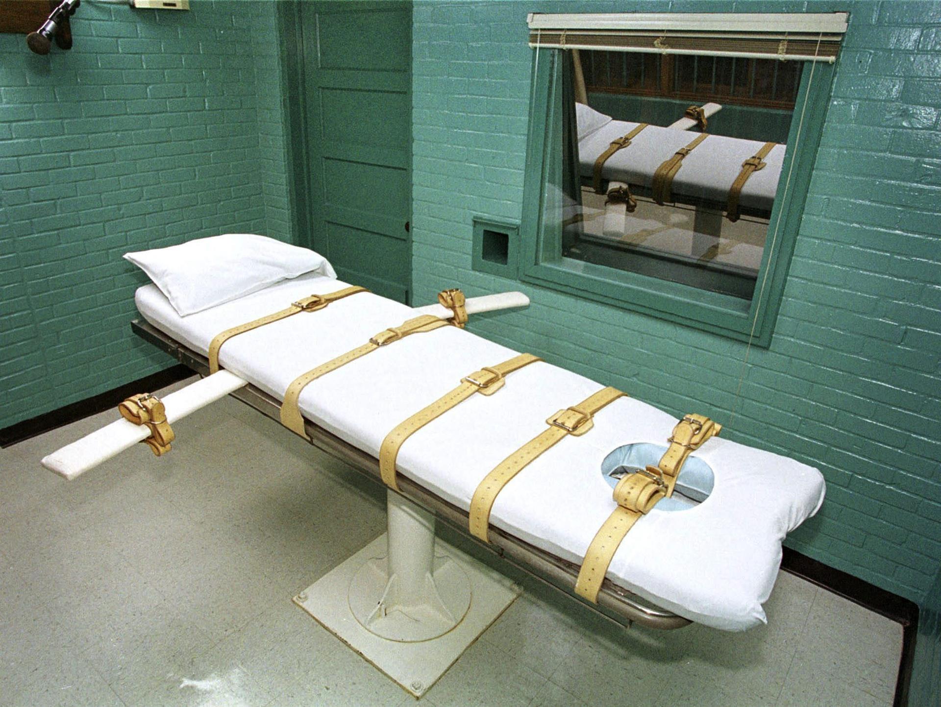 Fotografía de archivo que muestra la cámara de la muerte donde los presos fallecen por inyección letal en Huntsville (Texas), EE.UU. EFE/Paul Buck
