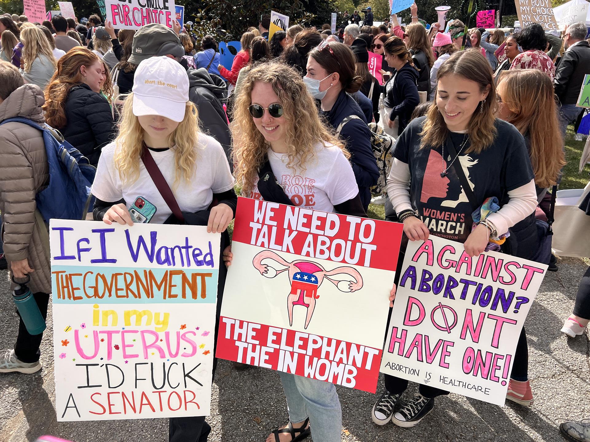 Manifestantes participan en la Marcha de Mujeres hoy, en Washington (EE.UU.). EFE/ Octavio Guzmán
