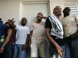 En la zona del Canal de la Mona se han registrado este año dos naufragios de migrantes haitianos, cuyas embarcaciones salieron de República Dominicana y que se saldaron con once y cinco muertos, respectivamente. Imagen de archivo. EFE/Orlando Barría
