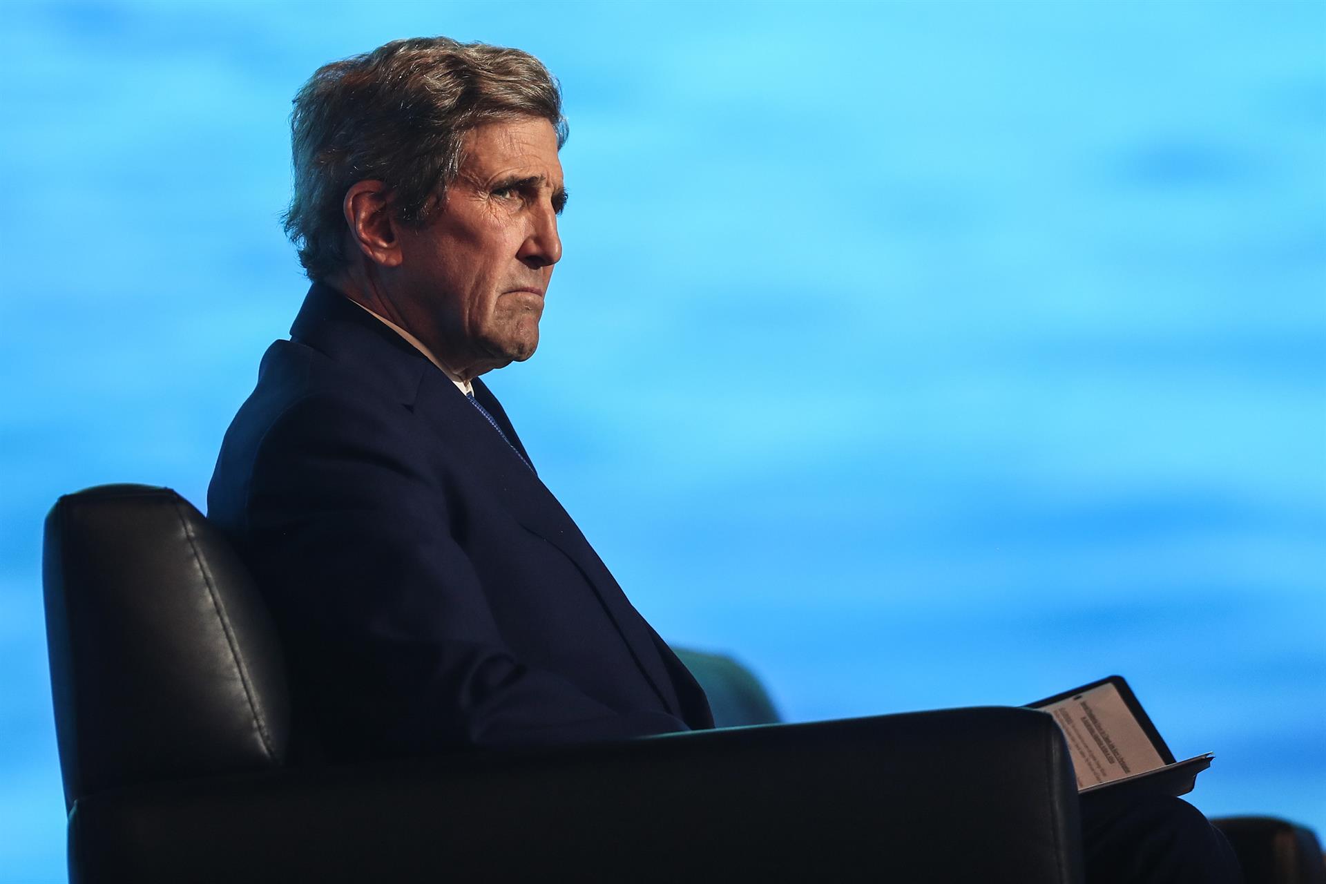 Kerry da positivo por covid-19 durante la COP27 en Egipto EFE/EPA/SEDAT SUNA