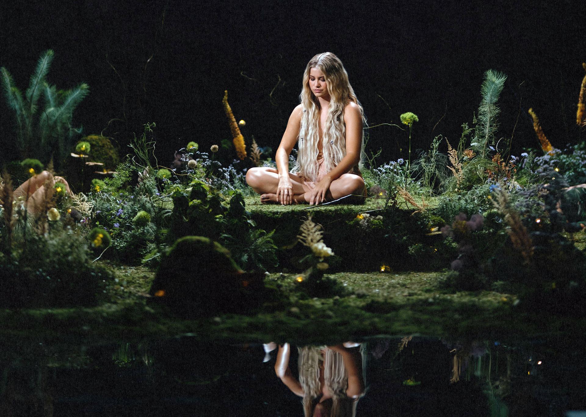 Sofía Reyes cree que el talento de México sirve como base para el éxito Fotografía promocional cedida por French Toast Agency donde aparece la cantante mexicana Sofía Reyes en una escena de su nuevo sencillo, "Luna", enmarcado en su estilo pop que se acerca a un género urbano cada vez con mayor frecuencia. EFE/French Toast Agency /SOLO USO EDITORIAL/NO VENTAS/SOLO DISPONIBLE PARA ILUSTRAR LA NOTICIA QUE ACOMPAÑA/CRÉDITO OBLIGATORIO