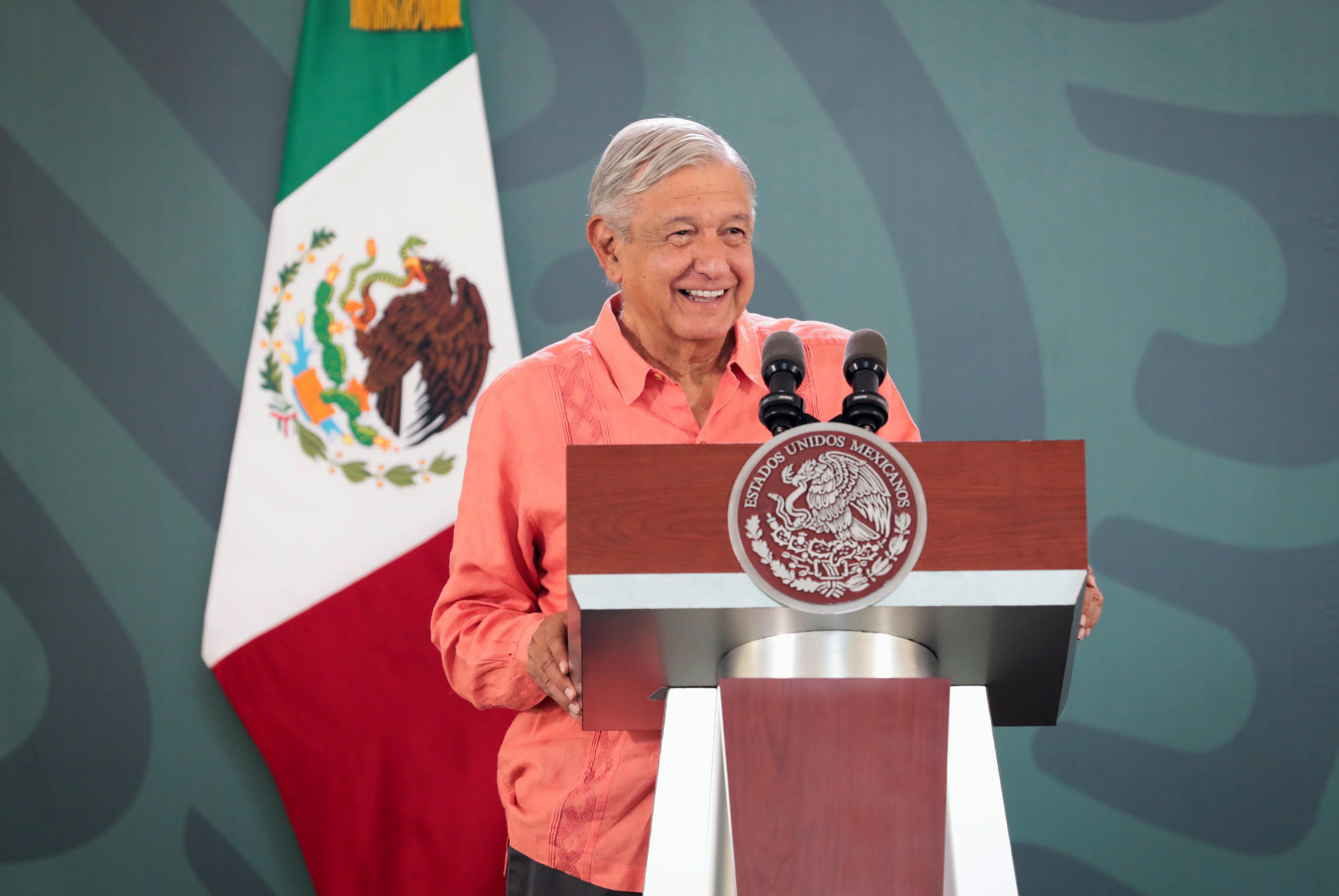 López Obrador apoya a aspirante a presidir Supremo mexicano que plagió  tesis - Hola News