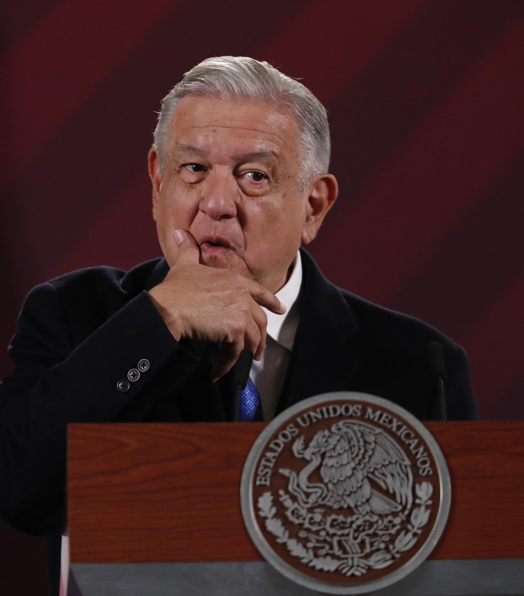 El presidente de México Andrés Manuel López Obrador, participa durante una rueda de prensa hoy en Palacio Nacional en Ciudad de México (México). EFE/Mario Guzmán
