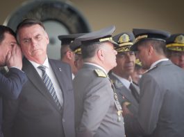 El expresidente de Brasil, Jair Bolsonaro (c). Imagen de archivo. EFE/ Andre Coelho
