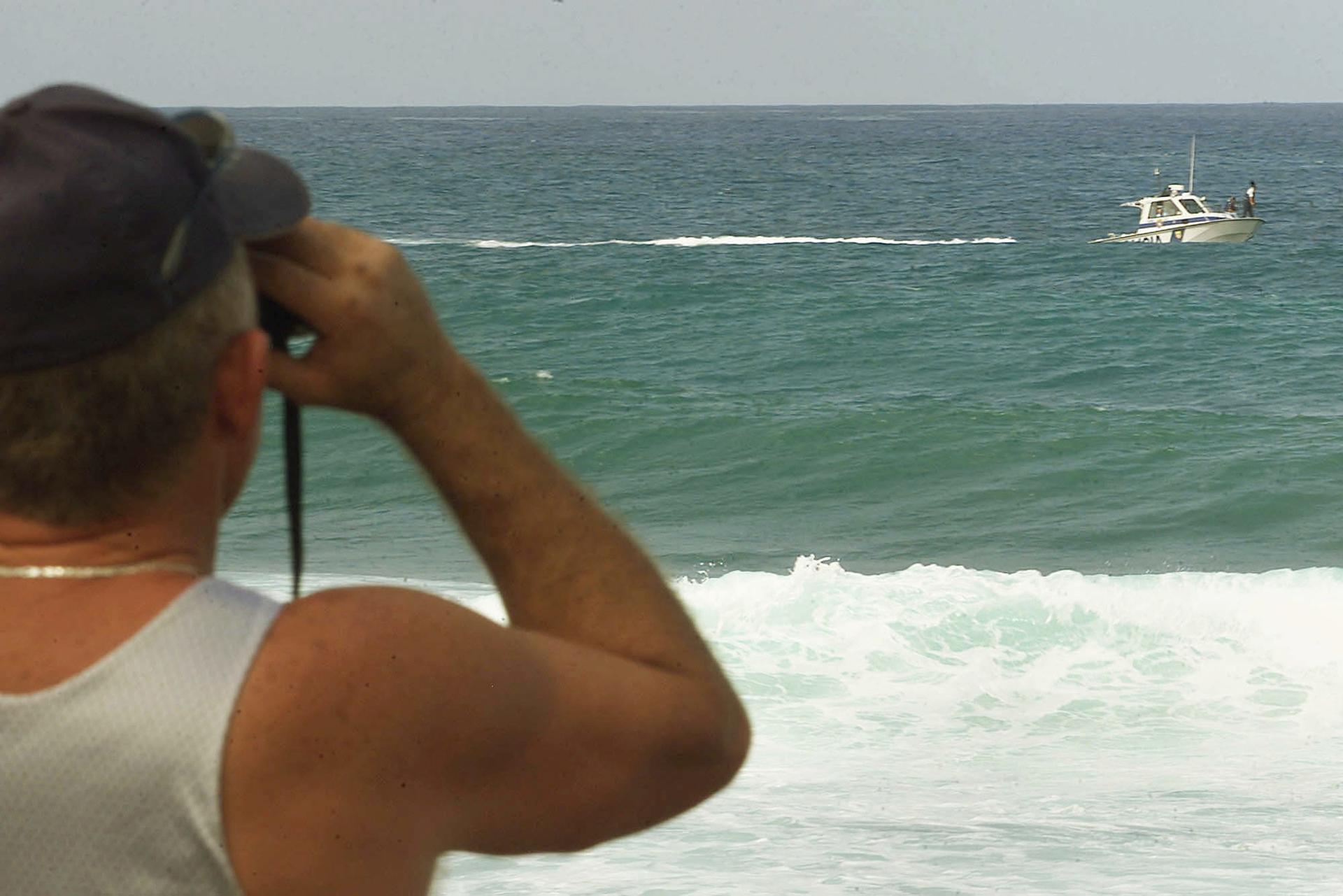 La Guardia Costera estadounidense en Puerto Rico rescató este lunes a Luis Eliel Guerra, de 29 años, uno de los dos pescadores desaparecidos el sábado en la isla deshabitada de Monito, en el oeste del país. Imagen de archivo. EFE/Ricardo Figueroa

