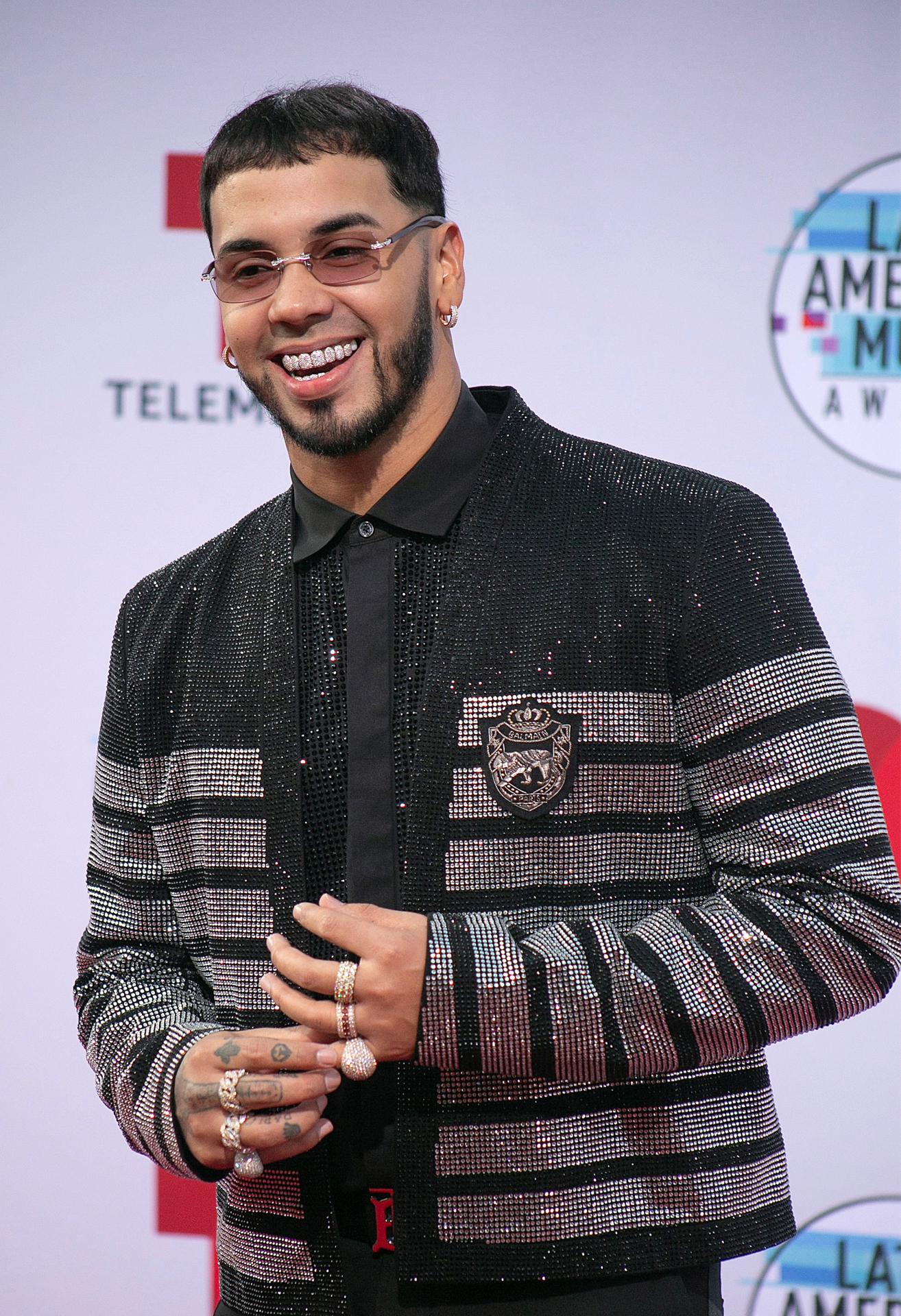 El cantante urbano Anuel AA anuncia gira de conciertos por Estados Unidos -  Hola News