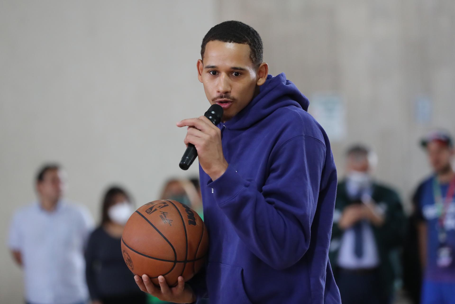 El jugador de baloncesto mexicano-estadounidense Juan Toscano, en una fotografía de archivo. EFE/Alex Cruz
