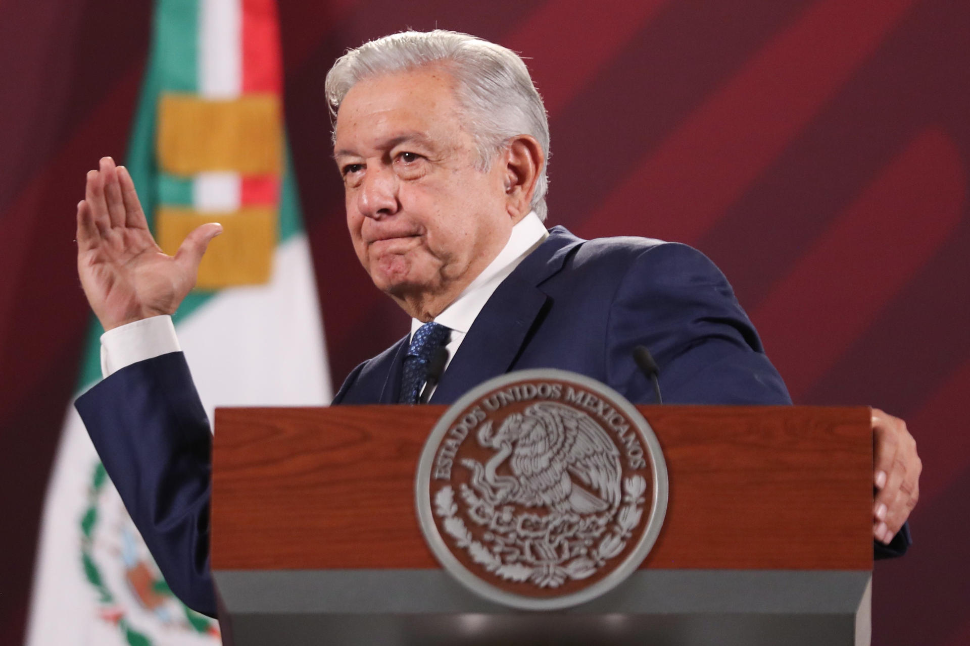 El mandatario mexicano, Andrés Manuel López Obrador, habla en una rueda de prensa en Palacio Nacional de la Ciudad de México (México).EFE/Sáshenka Gutiérrez
