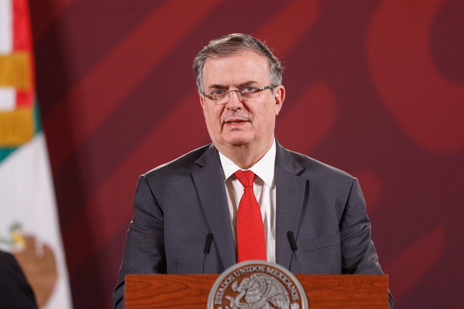 El canciller mexicano, Marcelo Ebrard, habla durante una rueda de prensa en el Palacio Nacional en Ciudad de México (México). Imagen de archivo. EFE/ Isaac Esquivel
