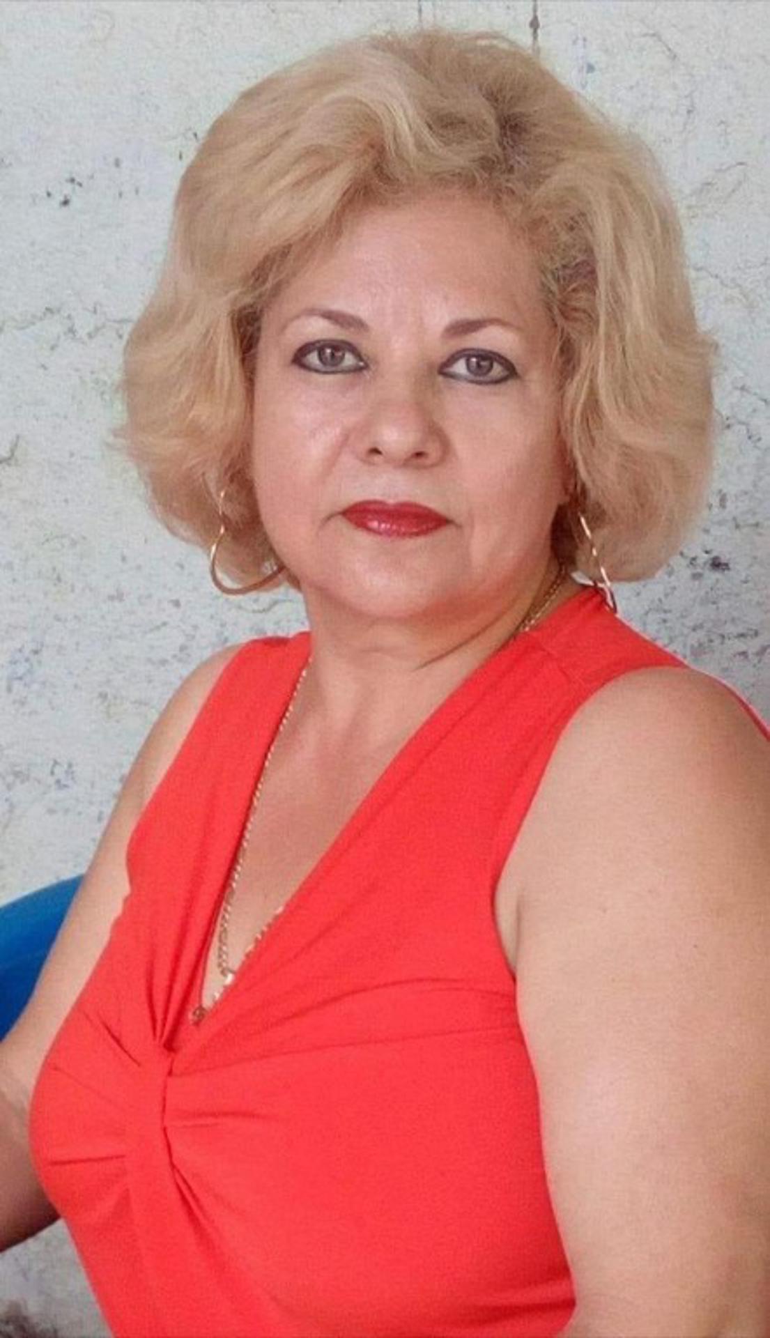 Fotografía cedida por el Buró Federal de Investigaciones de Estados Unidos (FBI) donde aparece la latina María del Carmen López, de 63 años, que fue secuestrada de una vivienda en Pueblo Nuevo, en el estado mexicano de Colima, el pasado 9 de febrero, según dijo el FBI en un comunicado de prensa. EFE/FBI /SOLO USO EDITORIAL/NO VENTAS/SOLO DISPONIBLE PARA ILUSTRAR LA NOTICIA QUE ACOMPAÑA/CRÉDITO OBLIGATORIO
