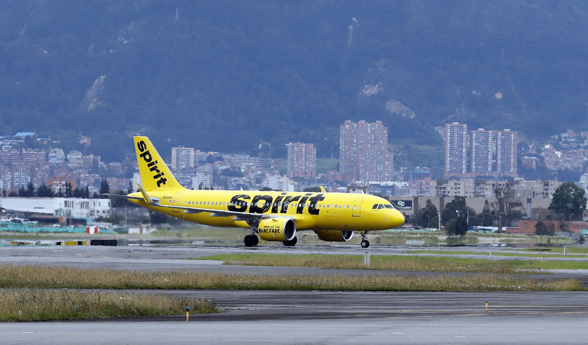 Fotografía de archivo de un avión de la aerolínea Spirit. EFE/ Mauricio Dueñas Castañeda

