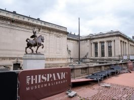 Fotografía de archivo que muestra una estatua del Cid Campeador en la sede de The Hispanic Society en Manhattan, Nueva York (EE.UU). EFE/Ángel Colmenares
