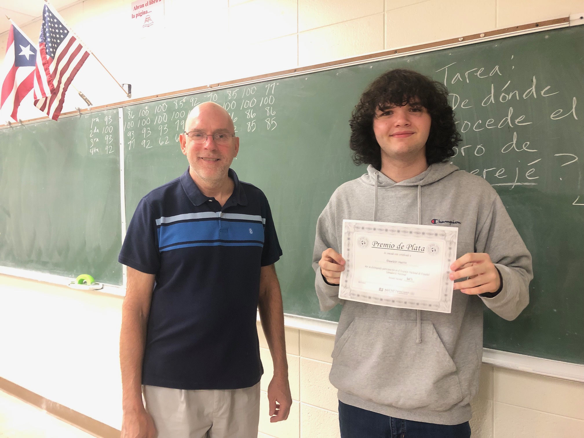 Estudiante gana Premio Nacional de Español