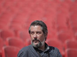 El documentalista francés Ludovic Bonleux posa durante una entrevista con EFE, el 6 de junio de 2023 en la 38 edición del Festival Internacional de Cine de Guadalajara (FICG), en Jalisco (México). EFE/Ivan Villanueva

