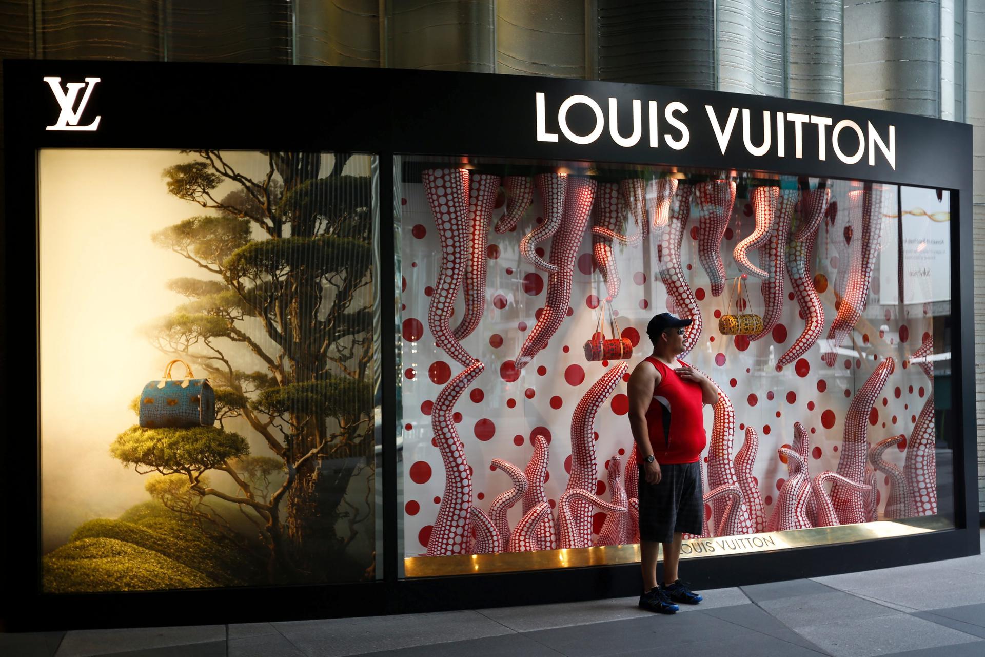 Bolso microscópico imitación de Louis Vuitton se vende en subasta por 63  mil dólares - EL PAÍS Uruguay