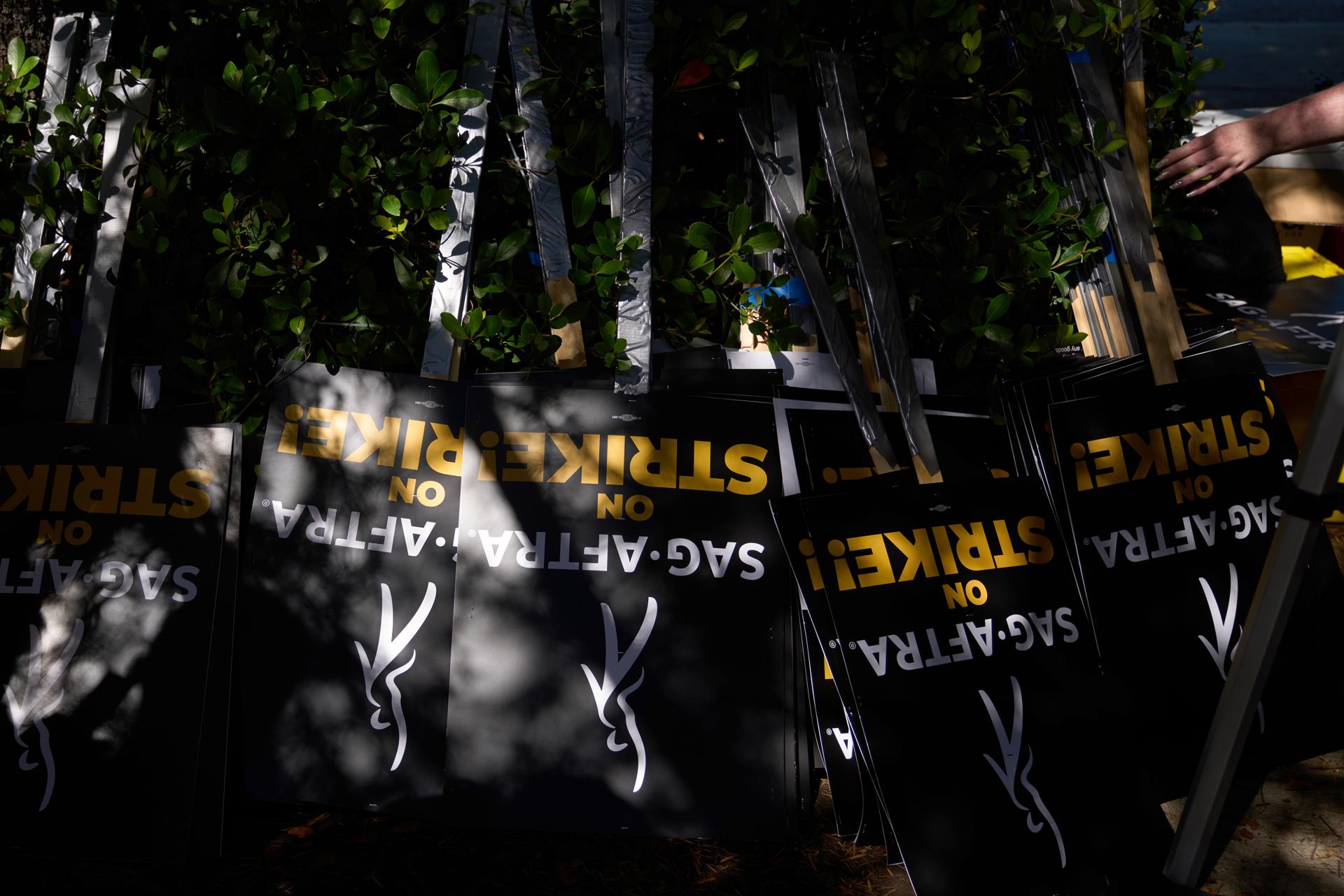 La huelga del Sindicato de Actores EE.UU., un terremoto que ya causa estragos en Hollywood EFE/EPA/ALLISON DINNER