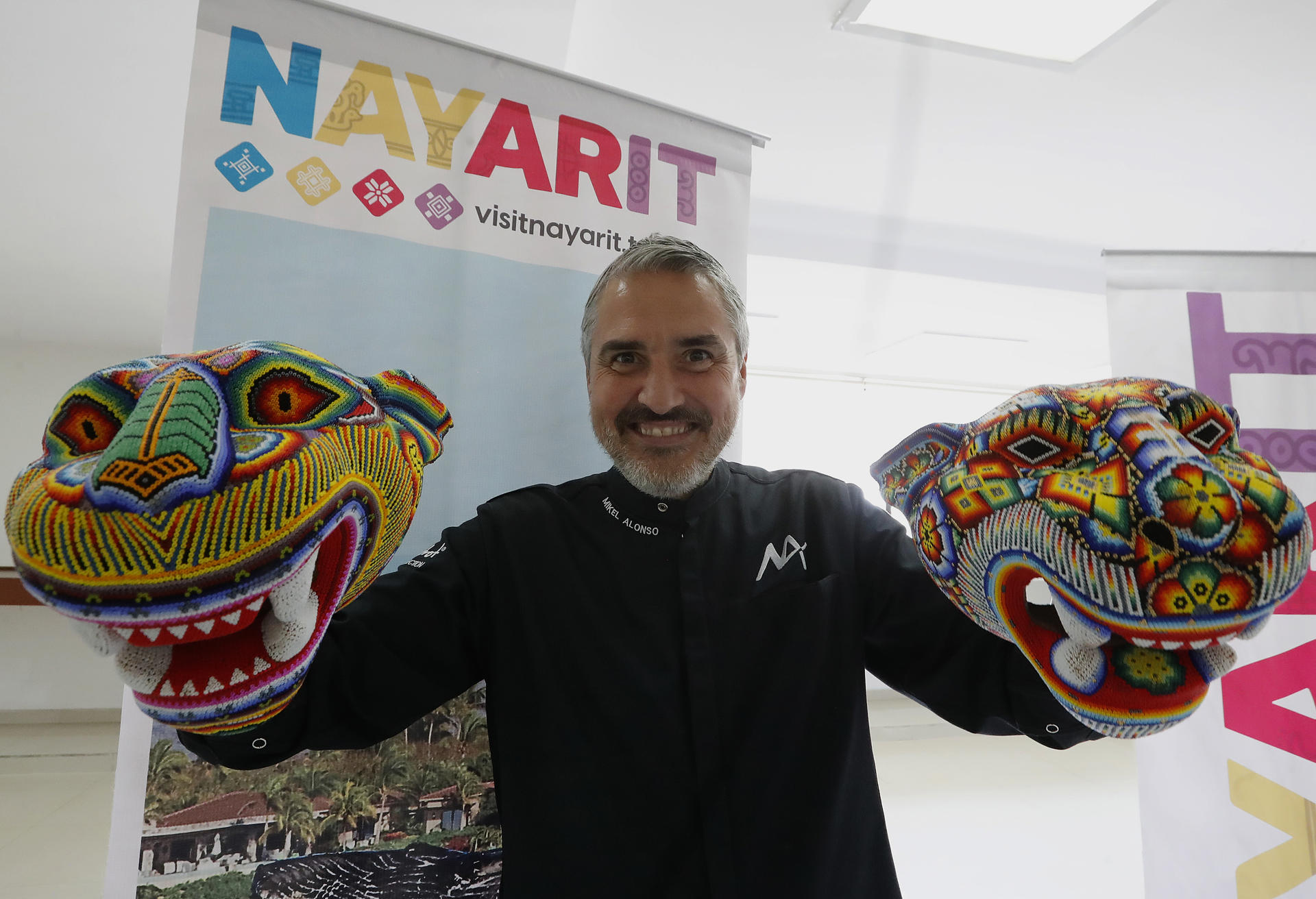 Un evento en el Pacífico mexicano pretende dar identidad al turismo gastronómico del país El chef español Mikel Alonso, posa al término de una conferencia de prensa hoy, en la Ciudad de México (México). EFE/Mario Guzmán