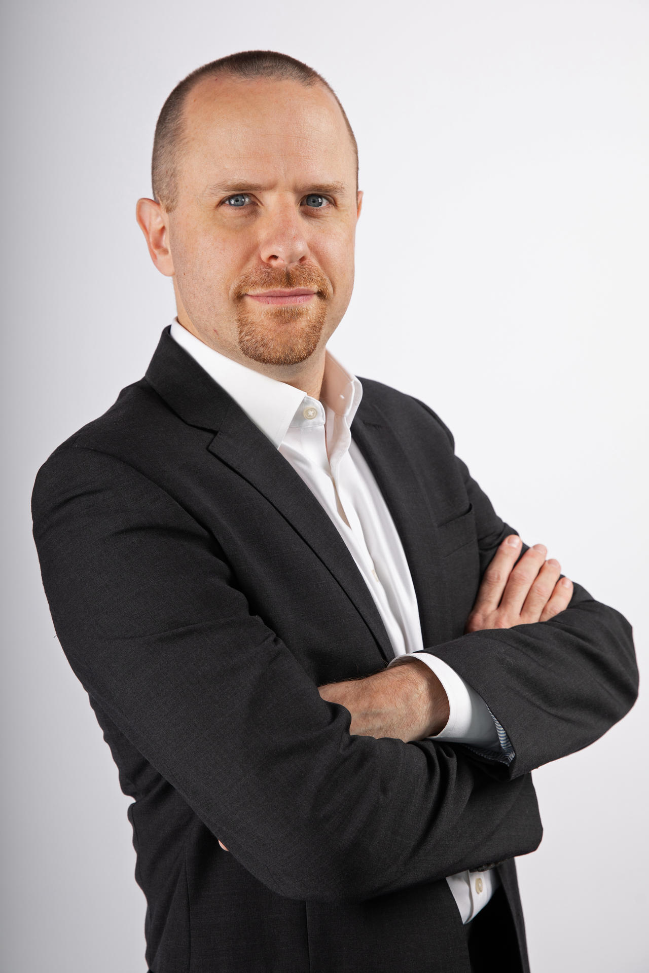 El cáncer de pulmón podría provocar la muerte de 160.000 latinoamericanos en una década Fotografía cedida hoy por AstraZeneca que muestra a su director médico para Latinoamérica, Alberto Hegewisch, mientras posa en la Ciudad de México (México). EFE/AstraZeneca /SOLO USO EDITORIAL /SOLO DISPONIBLE PARA ILUSTRAR LA NOTICIA QUE ACOMPAÑA (CRÉDITO OBLIGATORIO)