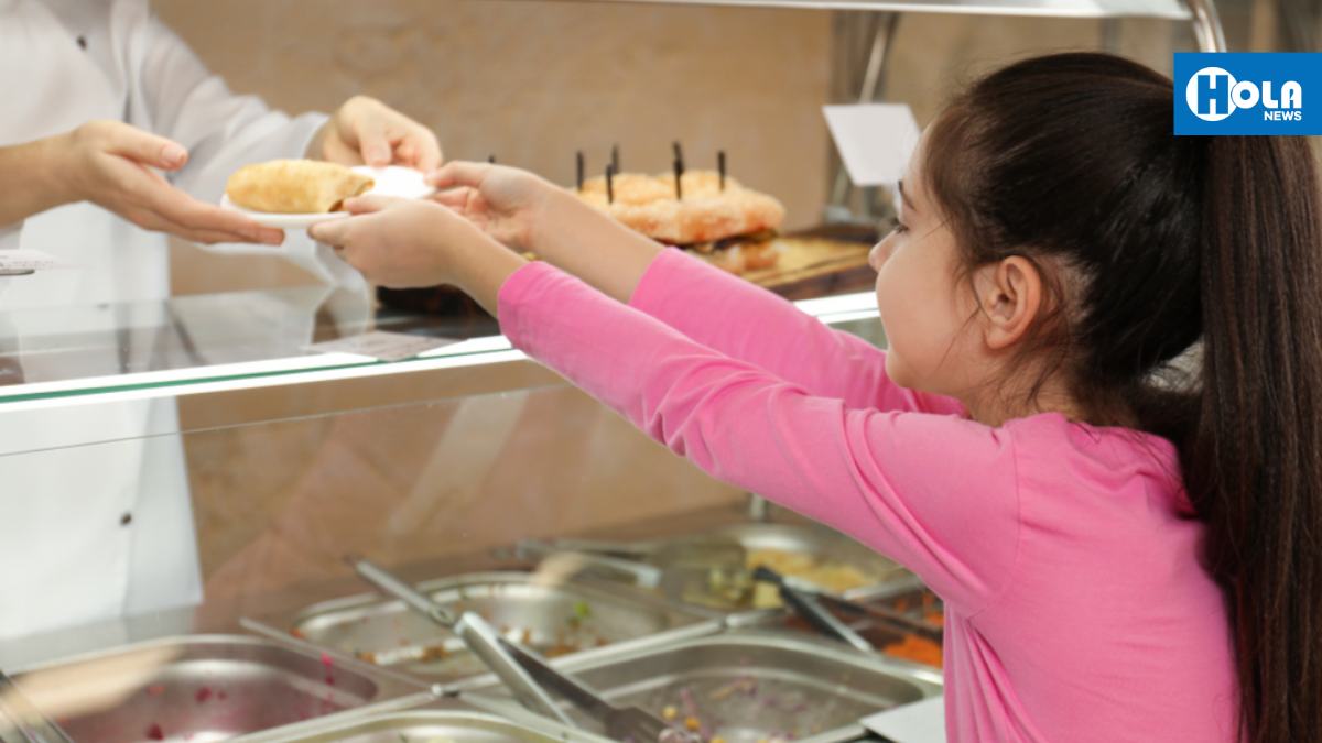 Legisladores estudian comidas gratuitas para estudiantes K-12