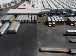 Fotografía aérea de una fábrica maquiladora en la fronteriza Ciudad Juárez, Chihuahua (México).  EFE/Luis Torres
