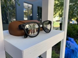 Fotografía de las gafas inteligentes de Meta llamados Ray-Ban Meta Smart Glasses, que saldrán a la venta el 17 de octubre en Estados Unidos con un precio inicial de 299 dólares, presentados durante el evento anual Meta Connect, hoy en Menlo Park, California (EE. UU). EFE/Sarah Yáñez-Richards
