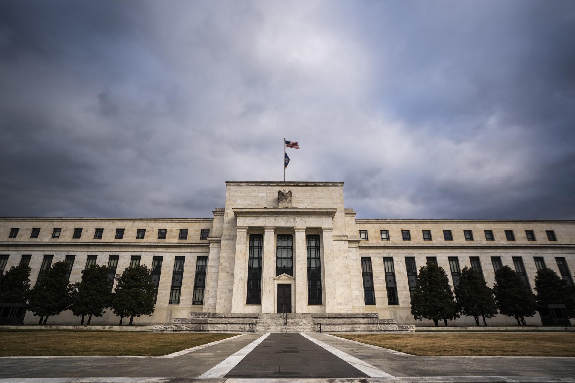 Vista de la sede de la Reserva Federal de EE.UU., en Washington, en una fotografía de archivo. EFE/Jim Lo Scalzo
