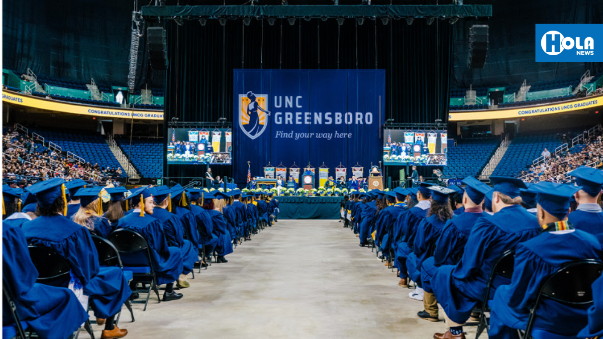 Más de 1,800 estudiantes se graduaron en universidad
