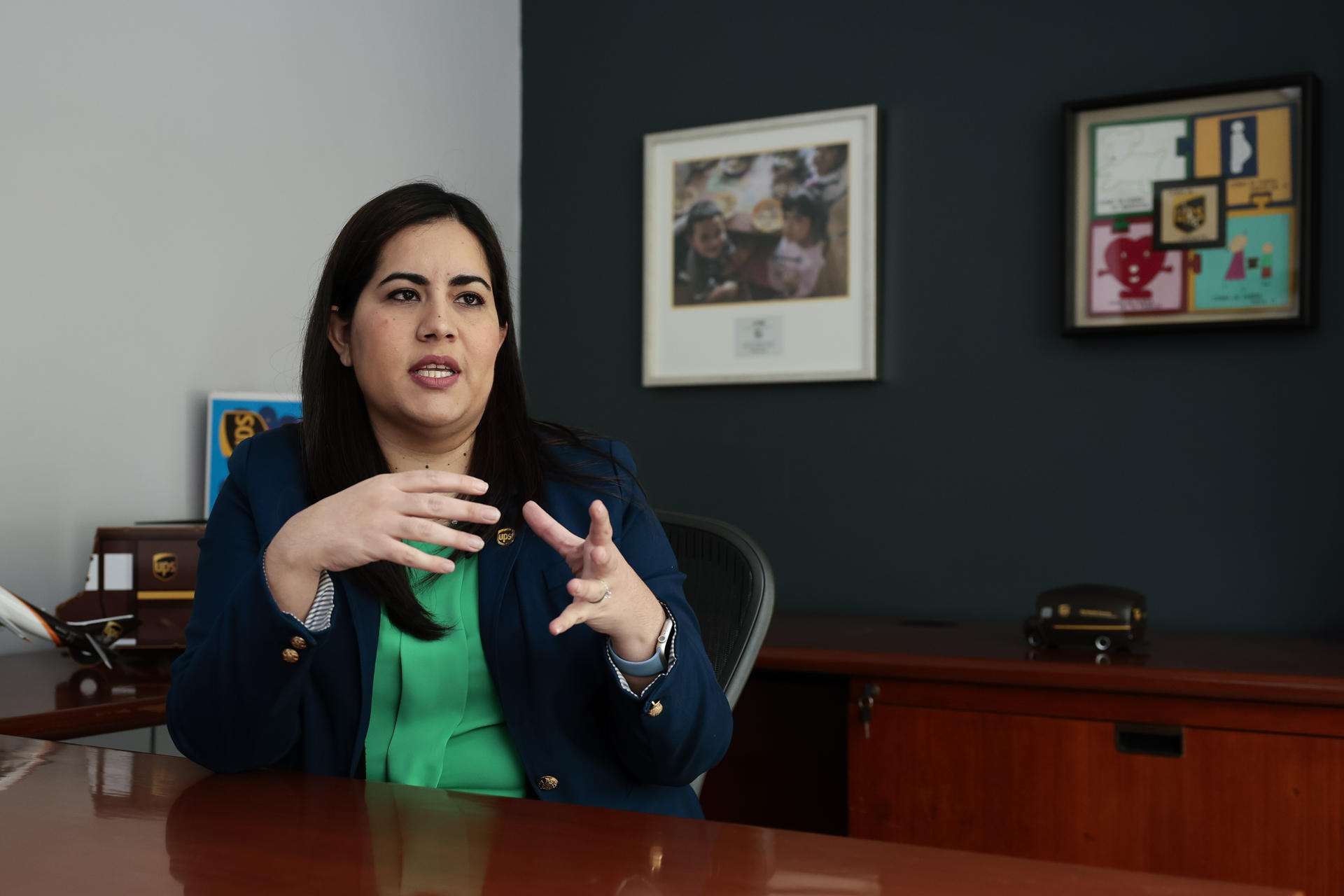 La pospandemia y la relocalización están transformando la visión logística de las empresas La directora de Mercadotecnia de UPS Latinoamérica, Rosalva Rivera, habla durante una entrevista con EFE en Ciudad de México (México). EFE/ José Méndez