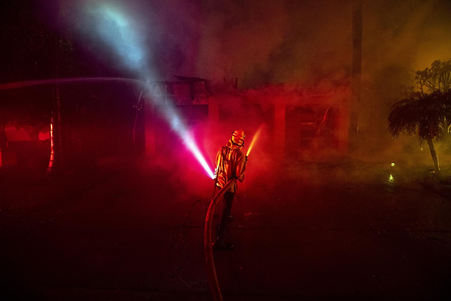 Investigan incendio en el que murieron cinco niños en Arizona cuando estaban solos en casa Archivo. EFE/EPA/ETIENNE LAURENT