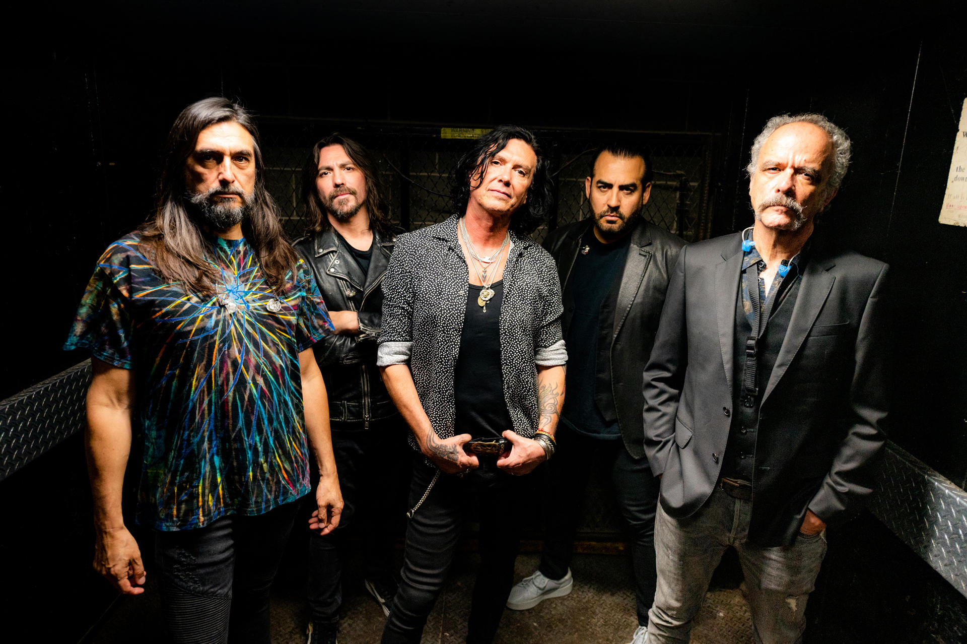 Los mexicanos Café Tacuba y Caifanes realizan su primera gira conjunta por EE.UU. Fotografía sin fecha cedida por Live Nation donde aparecen los integrantes del grupo mexicano Caifanes, quien el próximo año realizará con el grupo mexicano Café Tacvba su primera gira conjunta, en la que recorrerán 20 ciudades estadounidenses a partir del 29 de mayo, según anunciaron este lunes los promotores del tour. EFE/Live Nation /SOLO USO EDITORIAL /NO VENTAS /SOLO DISPONIBLE PARA ILUSTRAR LA NOTICIA QUE ACOMPAÑA /CRÉDITO OBLIGATORIO