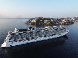El puerto mexicano de Acapulco recibe al primer crucero de turistas tras el huracán Otis El barco de Norwegian Bliss llega hoy al puerto de Acapulco (México). EFE/ David Guzmán
