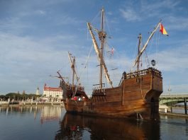 Réplica de barco del siglo XVI llega a St. Augustine