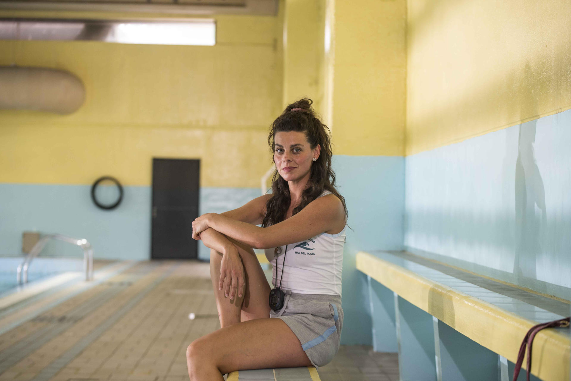 Clara Alvarado: “Esta carrera es de hormiguitas, de hacer montaña y sumar grano a grano” La actriz española Clara Alvarado fue registrada el pasado 12 de febrero al posar, durante una entrevista con EFE, en Montevideo (Uruguay). EFE/Sofía Torres