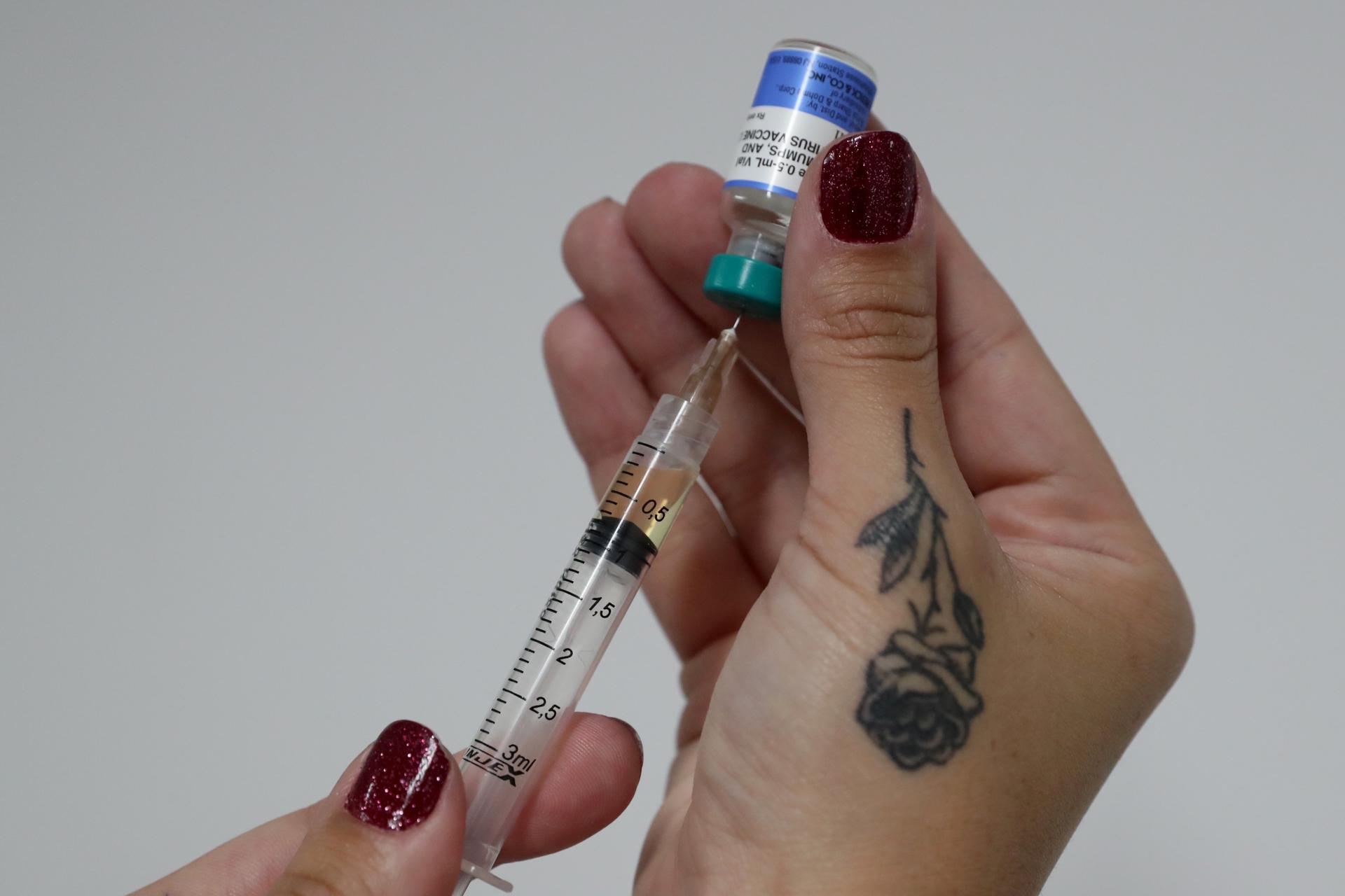 Suben a 9 los casos de sarampión en Florida, que se rehúsa a seguir las pautas federales Florida ha sido el más afectado por el brote, pero los Centros para el Control y la Prevención de Enfermedades de Estados Unidos (CDC) ya han reportado más de 35 casos de sarampión en 15 estados. Imagen de archivo. EFE/Javier Cebollada