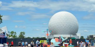 Los parques de Disney en Florida cierran ante la llegada del huracán Milton Fotografía de archivo de la entrada al parque temático EPCOT, en Lake Buena Vista, Florida (Estados Unidos). EFE/ Álvaro Blanco