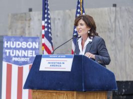 Nueva York anuncia financiación de proyectos en Puerto Rico Imagen de archivo. EFE/EPA/SARAH YENESEL