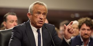 Kennedy niega ante el Senado ser un antivacunas y se compromete a no desincentivar su uso EFE/EPA/ALLISON DINNER